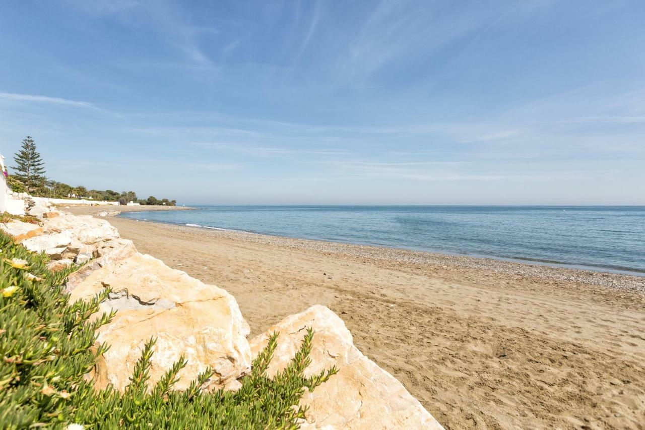 Beachside Cosy Apartment With Pool Εστεπόνα Εξωτερικό φωτογραφία